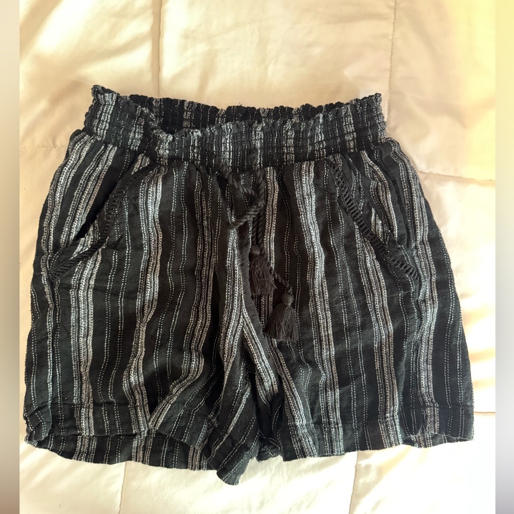 Briggs New York High Waist Black and White Shorts